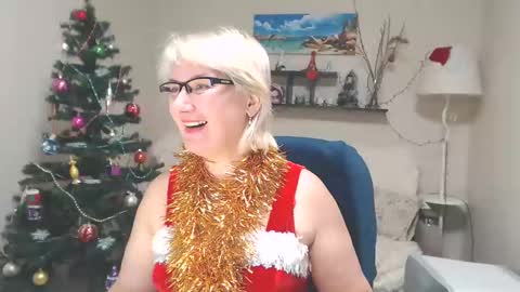 Snapshot of leilamays chatting on 26, 12, 2024 Leila Kinky online show from 26, 12, 2024
