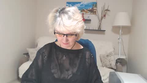 Snapshot of leilamays chatting on 18, 1, 2025 Leila Kinky online show from 18, 1, 2025