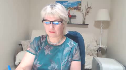 Snapshot of leilamays chatting on 9, 2, 2025 Leila Kinky online show from 9, 2, 2025