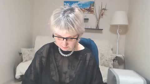 Snapshot of leilamays chatting on 10, 2, 2025 Leila Kinky online show from 10, 2, 2025