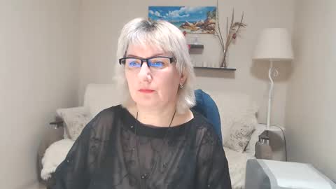 Snapshot of leilamays chatting on 11, 2, 2025 Leila Kinky online show from 11, 2, 2025