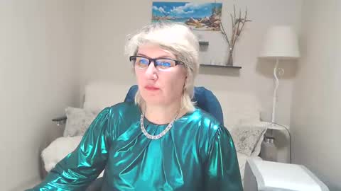 Snapshot of leilamays chatting on 6, 3, 2025 Leila Kinky online show from 6, 3, 2025