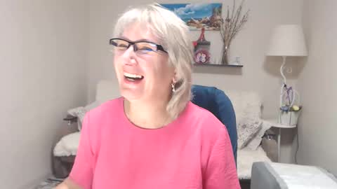 Snapshot of leilamays chatting on 27, 9, 2025 Leila Kinky online show from 27, 9, 2025