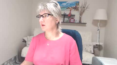 Leila Kinky online show from 4, 11, 2025