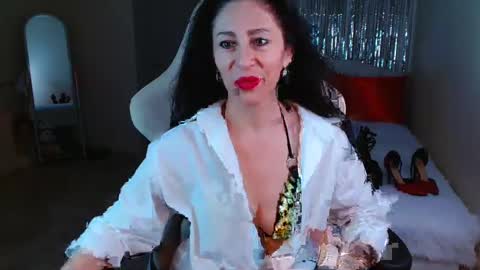 leilamurray online show from 9, 2, 2025