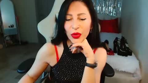 leilamurray online show from 11, 2, 2025
