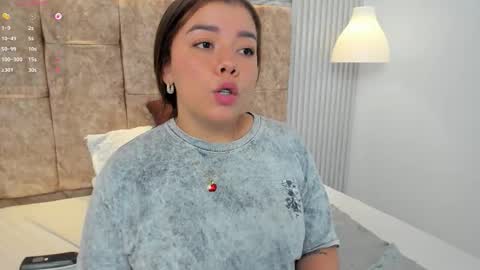 Snapshot of leilapons chatting on 8, 11, 2025 leilapons online show from 8, 11, 2025