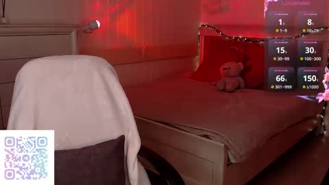 Snapshot of leilavanillla chatting on 24, 10, 2025 Leila online show from 24, 10, 2025