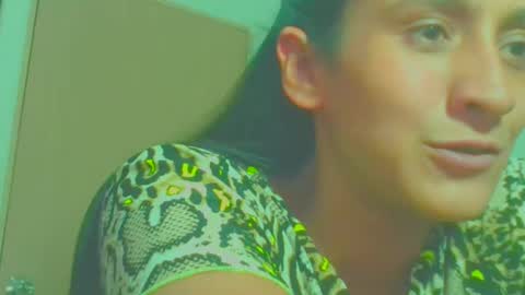 Snapshot of leily_ass chatting on 18, 12, 2024 leily online show from 18, 12, 2024