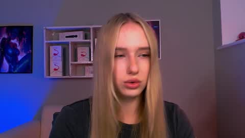 Snapshot of leina_jey chatting on 20, 12, 2025 Leina online show from 20, 12, 2025