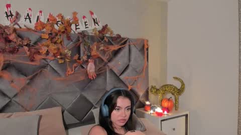 Snapshot of leizathompson chatting on 20, 10, 2025 Leizathompson online show from 20, 10, 2025