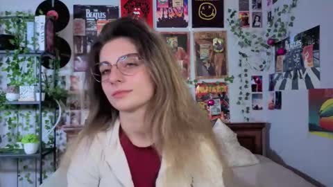 Snapshot of lelahcaminero chatting on 16, 10, 2025 Alexandria online show from 16, 10, 2025
