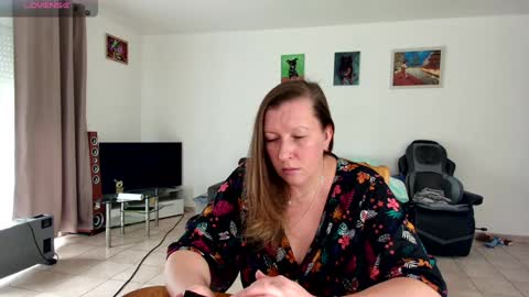 YOUR ELENA online show from 20, 1, 2025