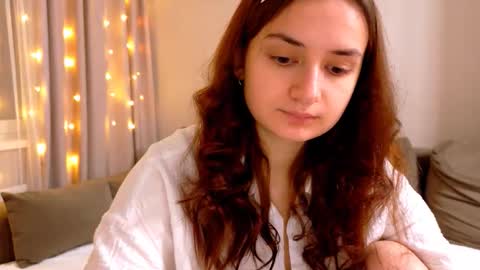 Snapshot of lelia_vibe chatting on 21, 11, 2025 Lelia online show from 21, 11, 2025