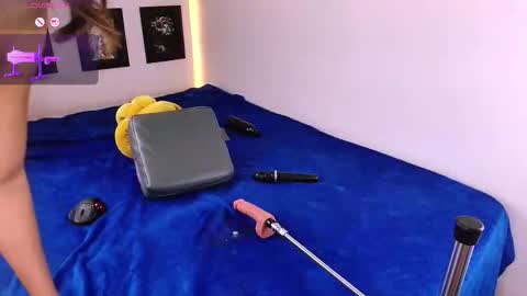 Lenaandwilliam online show from 4, 2, 2026