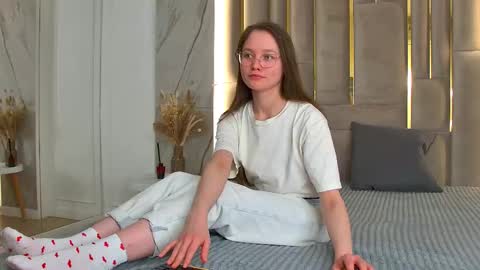 Lenesse online show from 18, 3, 2026