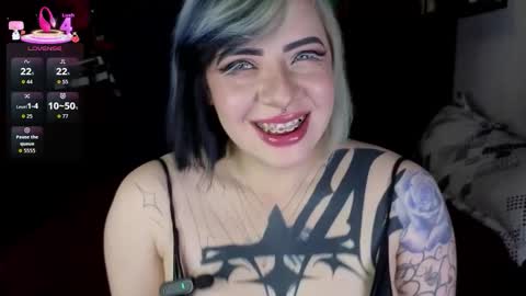 Snapshot of lennablack_ chatting on 24, 10, 2025 Lenna online show from 24, 10, 2025