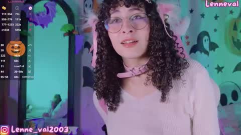 Snapshot of lenneval chatting on 28, 10, 2025 Val online show from 28, 10, 2025