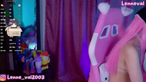 Snapshot of lenneval chatting on 18, 11, 2025 Val online show from 18, 11, 2025