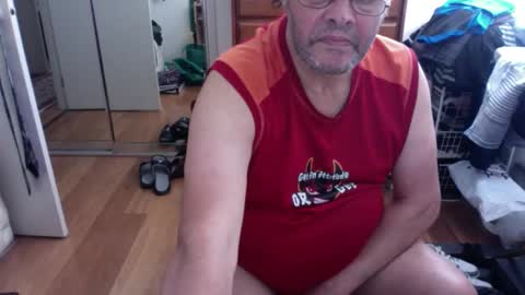 Pussylicker online show from 2, 2, 2025