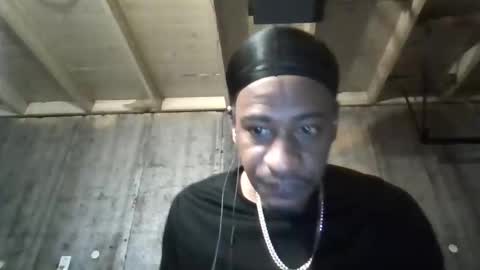 Snapshot of leo199984 chatting on 16, 11, 2025 leo199984 online show from 16, 11, 2025