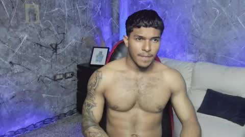 Leo independent model online show from 17, 9, 2025