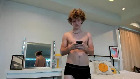 Snapshot of leo_wildd chatting on 19, 10, 2025 leo_wildd online show from 19, 10, 2025