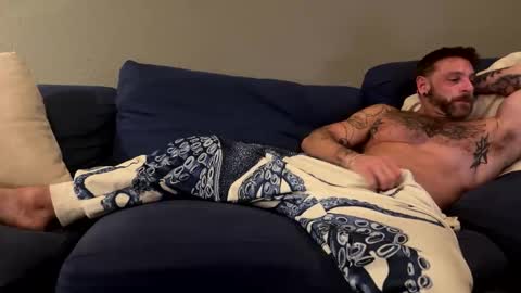 Snapshot of leobayne chatting on 16, 11, 2025 Leo Bayne online show from 16, 11, 2025