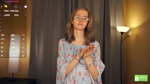 Snapshot of leolakorner chatting on 17, 12, 2025 Hello Im Roxy Im just starting my journey here so lets get acquainted online show from 17, 12, 2025