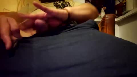 Snapshot of leolongbln chatting on 6, 11, 2025 leolongbln online show from 6, 11, 2025