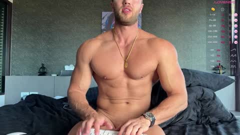 Snapshot of leon_lovefitness chatting on 14, 1, 2025 Leon online show from 14, 1, 2025