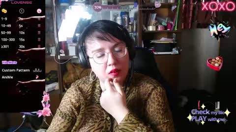 Leona Harrison online show from 11, 2, 2025