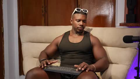 Snapshot of leonardo_jones1 chatting on 17, 9, 2025 Leandro jones online show from 17, 9, 2025