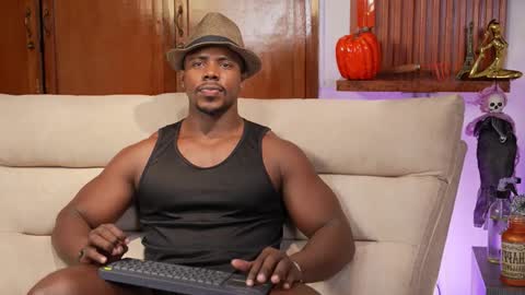 Snapshot of leonardo_jones1 chatting on 23, 9, 2025 Leandro jones online show from 23, 9, 2025