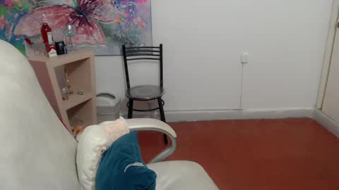 Snapshot of leonela_69 chatting on 29, 9, 2025 leonela online show from 29, 9, 2025