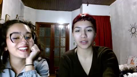 leonela  online show from 15, 9, 2025