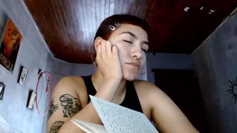 leonela  online show from 22, 9, 2025