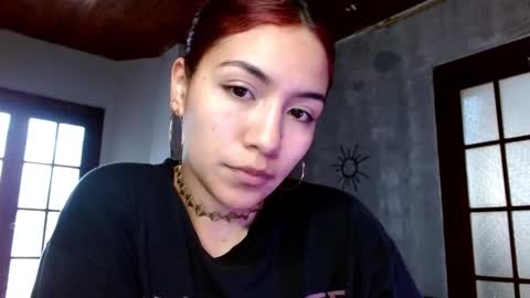 leonela  online show from 6, 10, 2025