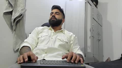 Leo online show from 1, 1, 2025