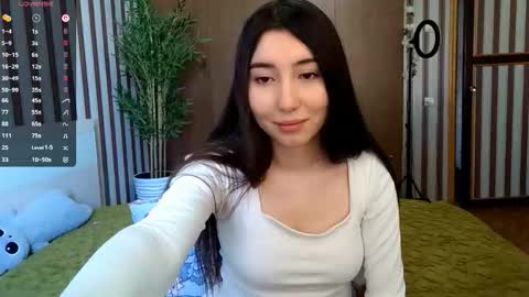 Snapshot of leonieschmith chatting on 22, 3, 2026 Alice online show from 22, 3, 2026