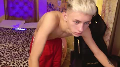 Snapshot of leonlure chatting on 10, 10, 2025 leonlure online show from 10, 10, 2025