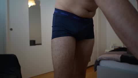 Snapshot of leooo_cummm chatting on 5, 10, 2025 leooo_cummm online show from 5, 10, 2025