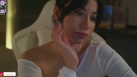 Snapshot of leoramallis chatting on 17, 10, 2025 Leora online show from 17, 10, 2025