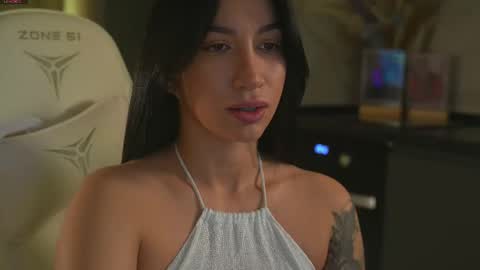 Snapshot of leoramallis chatting on 18, 10, 2025 Leora online show from 18, 10, 2025