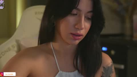 Snapshot of leoramallis chatting on 27, 10, 2025 Leora online show from 27, 10, 2025