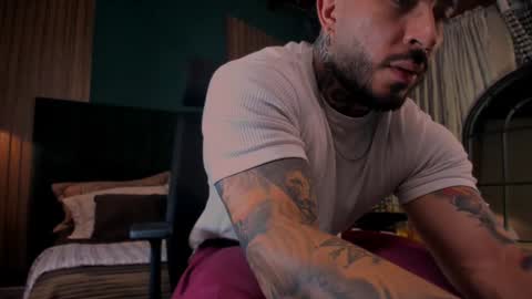 Snapshot of leosalvatore_ chatting on 25, 1, 2025 Leo Salvatore online show from 25, 1, 2025