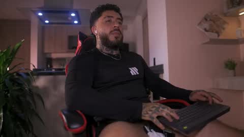 Leo Salvatore online show from 24, 10, 2025