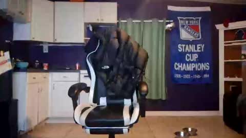 Snapshot of leppard6148 chatting on 4, 11, 2025 Keith online show from 4, 11, 2025