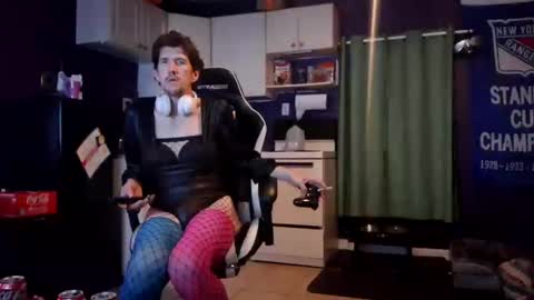 Snapshot of leppard6148 chatting on 19, 11, 2025 Keith online show from 19, 11, 2025