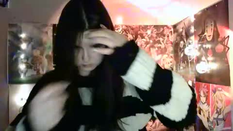 little secret online show from 25, 12, 2024